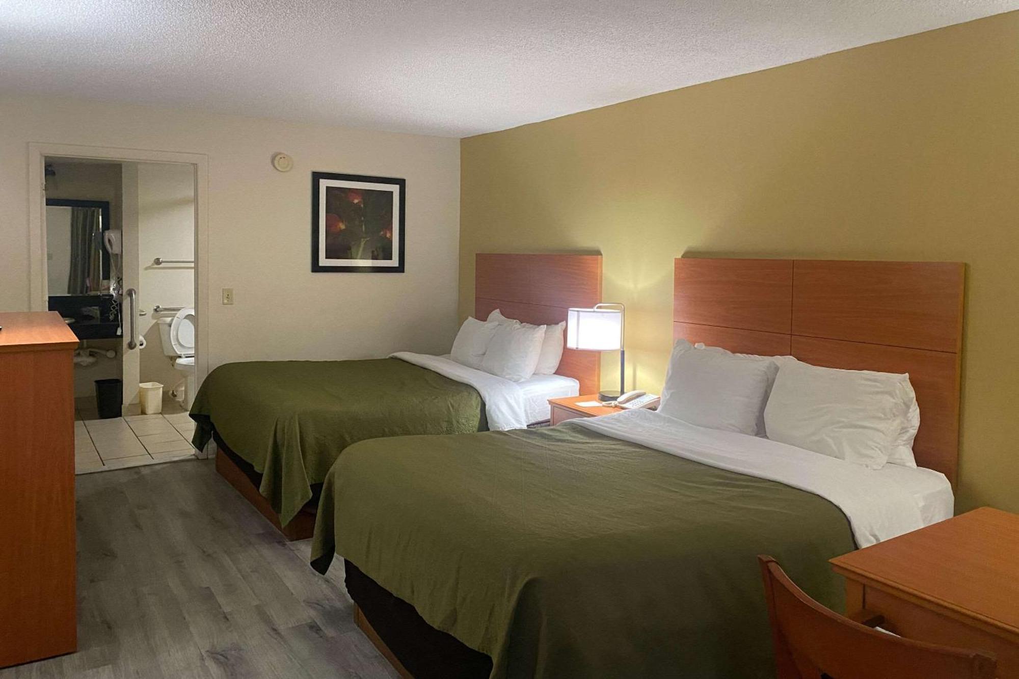 Quality Inn Near Manatee Springs State Park Чийфленд Екстериор снимка