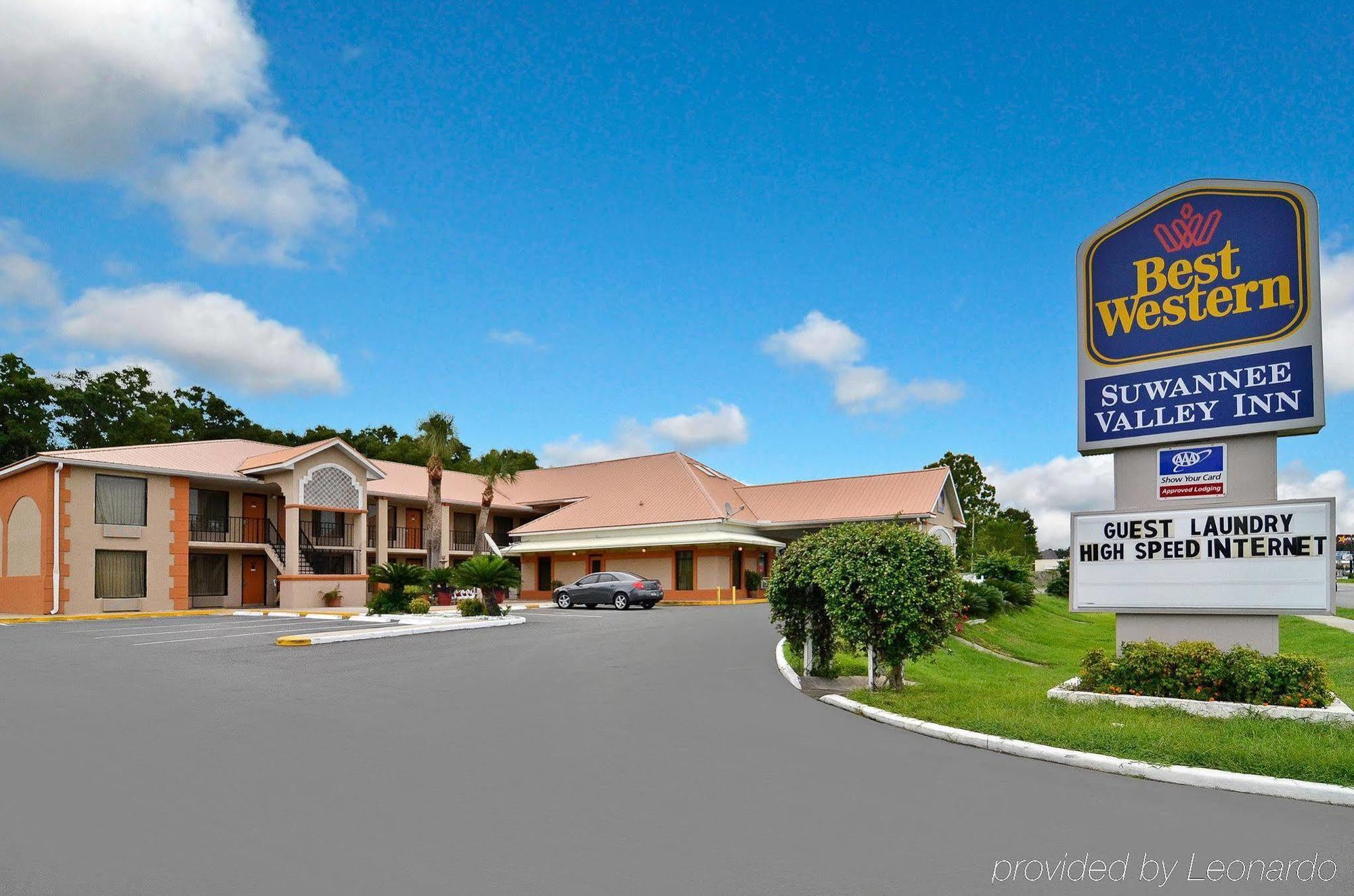 Quality Inn Near Manatee Springs State Park Чийфленд Екстериор снимка