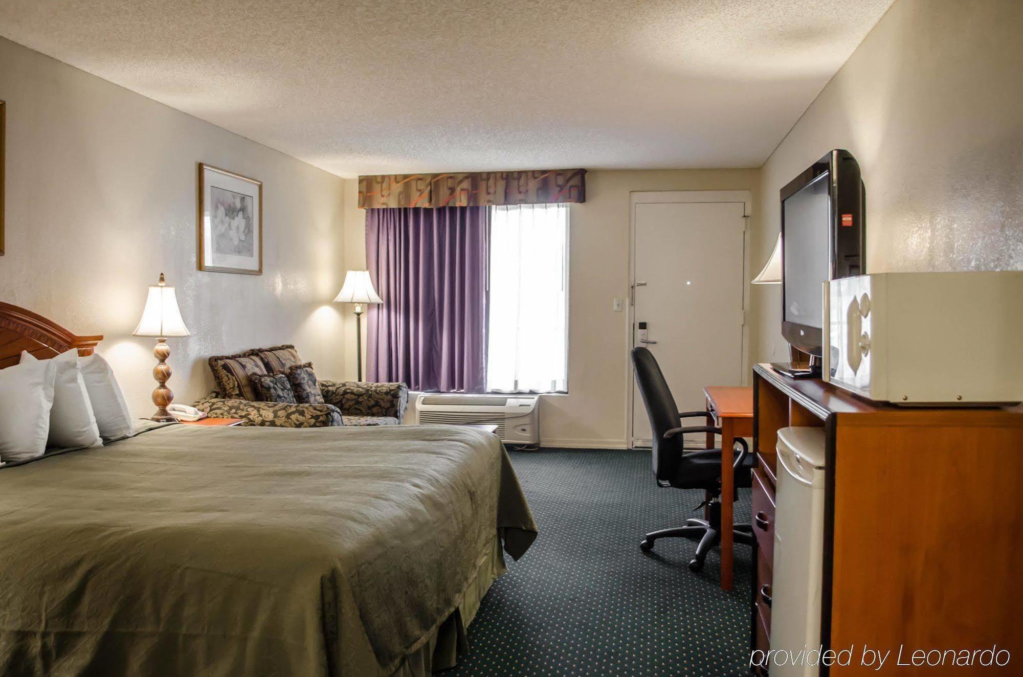 Quality Inn Near Manatee Springs State Park Чийфленд Екстериор снимка