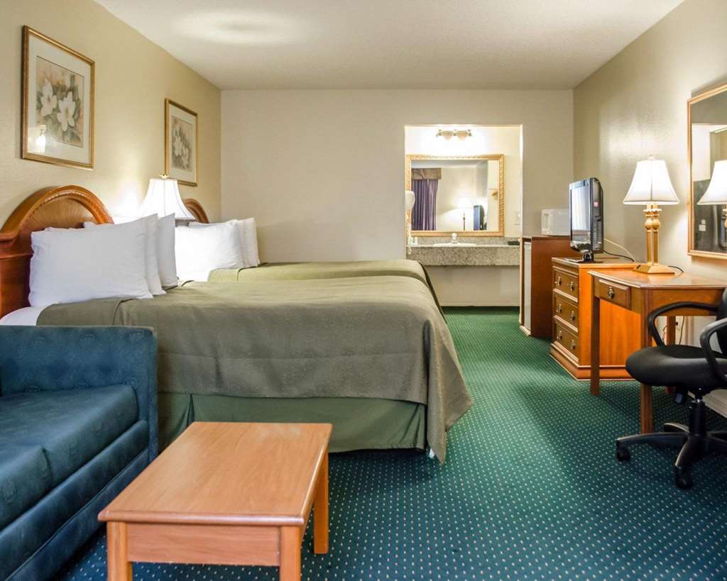 Quality Inn Near Manatee Springs State Park Чийфленд Стая снимка